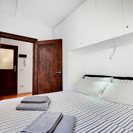 Bragora Smoochy Attic Apartman Velence