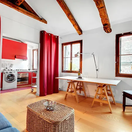 Bragora Smoochy Attic Apartman *